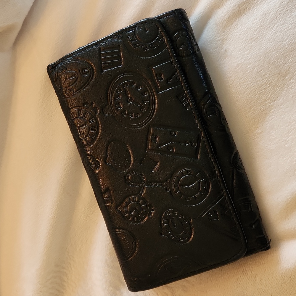 Wilson's embossed leather checkbook style wallet